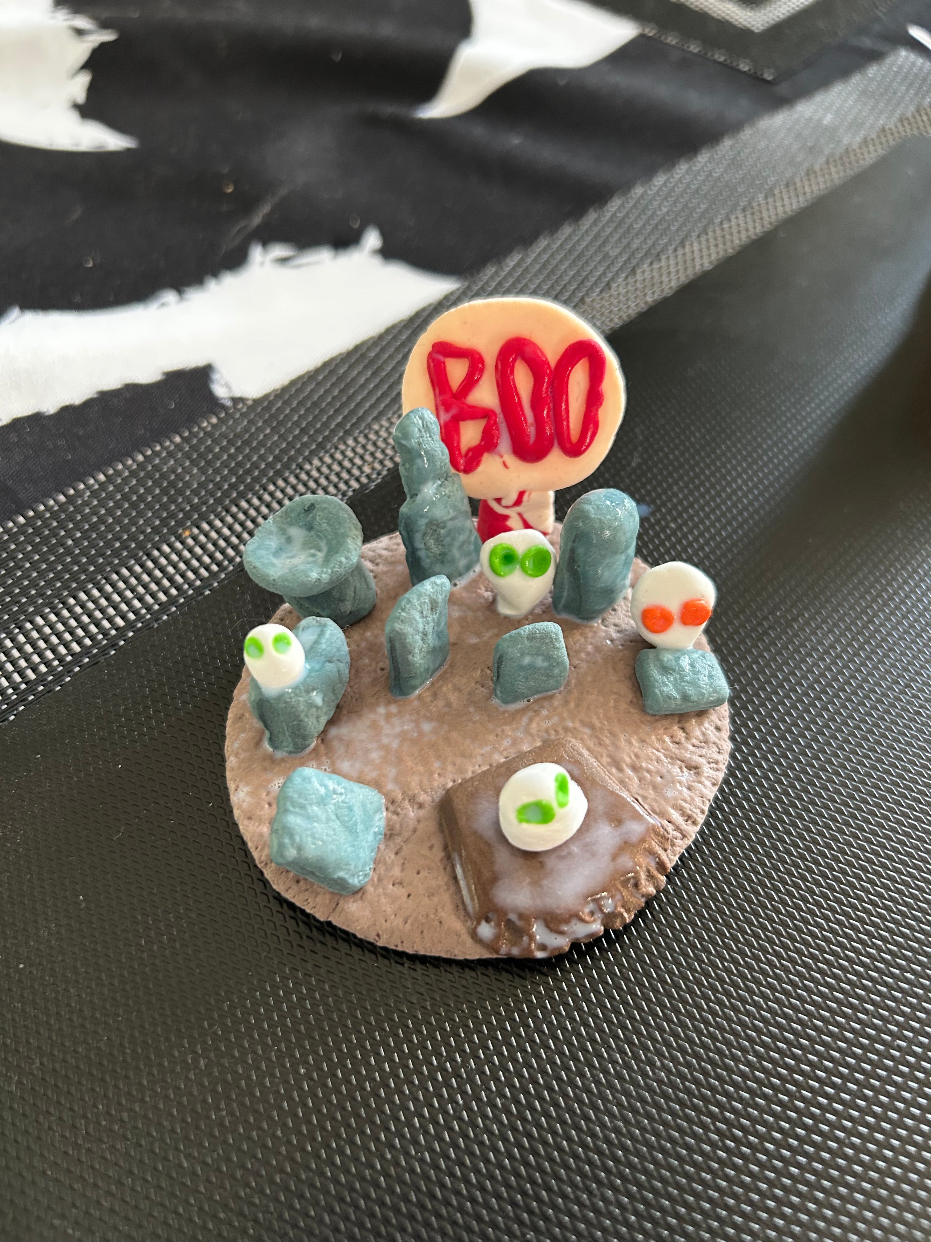 Halloween Spooky Cemetery (Natural or Glazed)