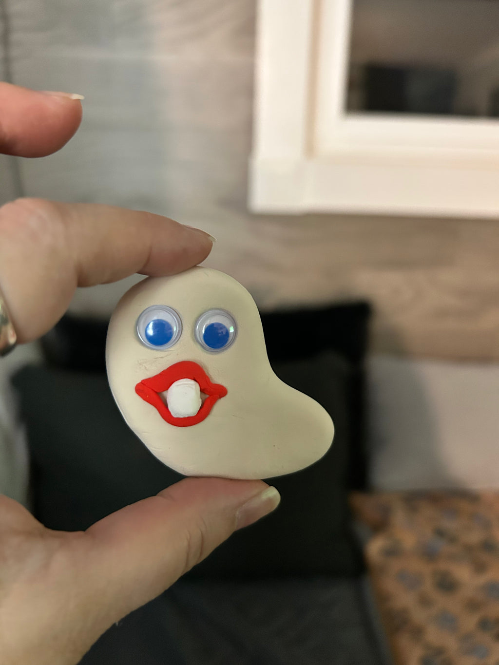 Toothy the Ghost, Fridge Magnet!